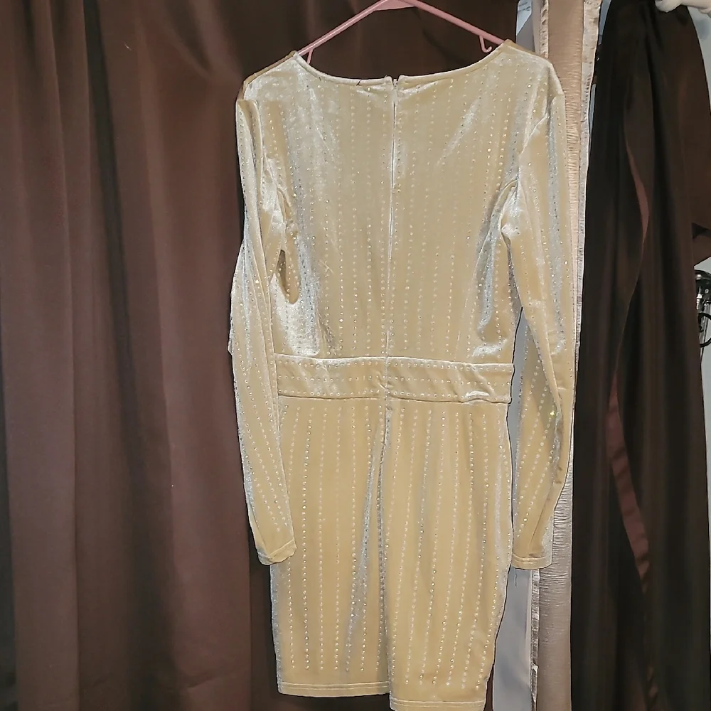 Forever 21 Cream Bodycon Dress with Plunge Neckline - Picture 3 of 7